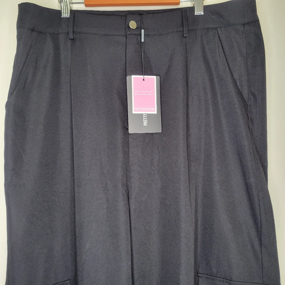 PrettyLittleThing Shape Black Buckle Detail Cargo Wide Leg Pants, Size 14 - Picture 5 of 16